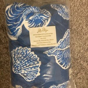 Lilly Pulitzer GWP Shell Beach Blanket towel Barton Blue